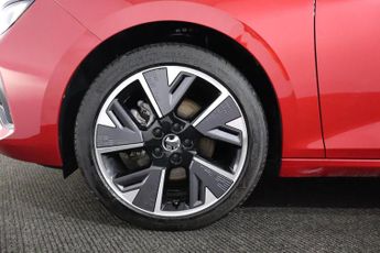 Vauxhall Astra 115kW Ultimate 54kWh 5dr Auto