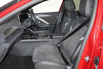 Vauxhall Astra 115kW Ultimate 54kWh 5dr Auto