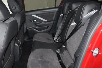 Vauxhall Astra 115kW Ultimate 54kWh 5dr Auto