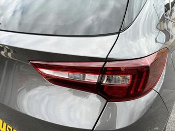 Vauxhall Grandland X 1.5 Turbo D SRi Nav 5dr Auto