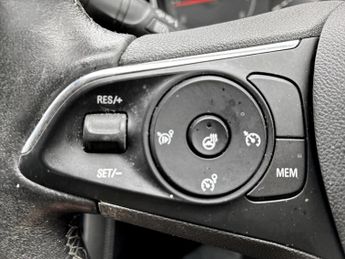 Vauxhall Grandland X 1.5 Turbo D SRi Nav 5dr Auto