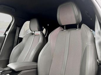 Peugeot 208 1.2 Hybrid 110 GT 5dr e-DSC6