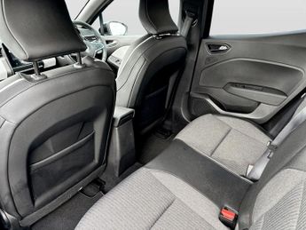 Renault Clio 1.6 E-TECH full hybrid 145 Techno 5dr Auto