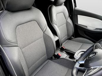 Renault Clio 1.6 E-TECH full hybrid 145 Techno 5dr Auto