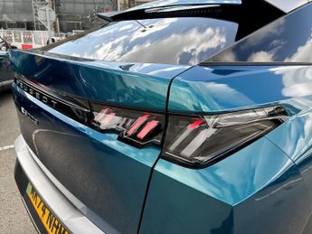 Peugeot 3008 157kW Allure 73kWh 5dr Auto