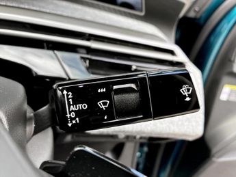 Peugeot 3008 157kW Allure 73kWh 5dr Auto