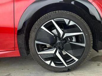 Peugeot 208 1.2 Hybrid 145 GT 5dr e-DSC6