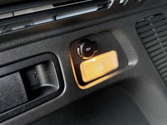 Vauxhall Grandland X 1.2 Turbo SRi Nav 5dr Auto