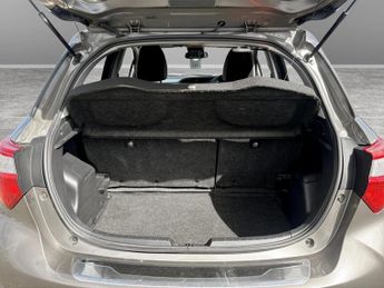 Toyota Yaris 1.5 Hybrid Y20 5dr CVT [Bi-tone]