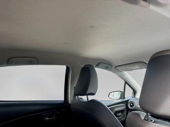 Toyota Yaris 1.5 Hybrid Y20 5dr CVT [Bi-tone]