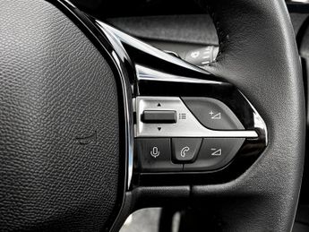 Peugeot 308 1.2 PureTech Allure Premium 5dr EAT8
