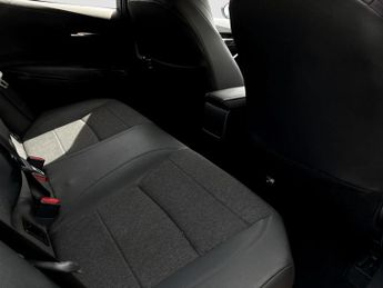 Toyota Corolla 1.8 VVT-i Hybrid Design 5dr CVT