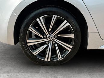 Toyota Corolla 1.8 VVT-i Hybrid Design 5dr CVT