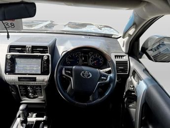 Toyota Land Cruiser 2.8 D-4D Invincible 5dr Auto 7 Seats
