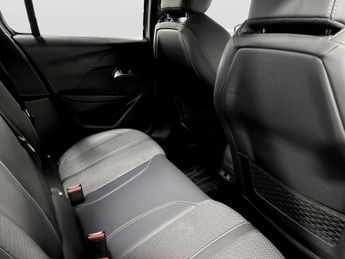 Peugeot 208 1.2 Hybrid 145 GT 5dr e-DSC6