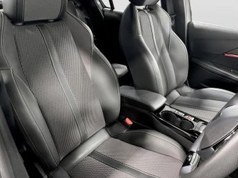 Peugeot 208 1.2 Hybrid 145 GT 5dr e-DSC6