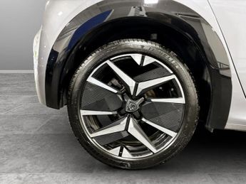 Peugeot 208 1.2 Hybrid 145 GT 5dr e-DSC6