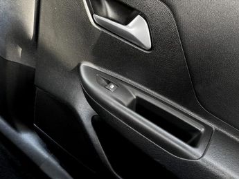 Vauxhall Mokka 100kW Ultimate 50kWh 5dr Auto