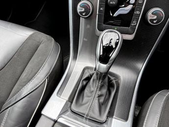 Volvo Xc60 D5 [220] R DESIGN Nav 5dr AWD Geartronic