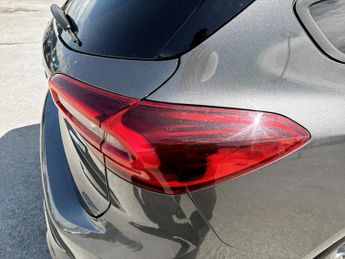 Ford Focus 1.0 EcoBoost Hybrid mHEV ST-Line 5dr Auto