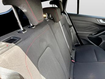 Ford Focus 1.0 EcoBoost Hybrid mHEV ST-Line 5dr Auto