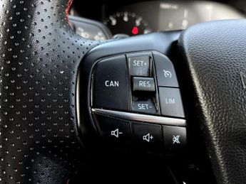 Ford Focus 1.0 EcoBoost Hybrid mHEV ST-Line 5dr Auto