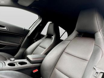 Mercedes-Benz Gla GLA 220d 4Matic AMG Line 5dr Auto [Premium]