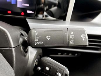 Vauxhall Frontera 83kW Ultimate 54kWh Extended Range 5dr Auto