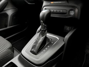 Ford Focus 1.0 EcoBoost Hybrid mHEV 155 Titanium 5dr Auto