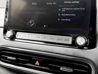 Hyundai Kona 100kW Premium 39kWh 5dr Auto