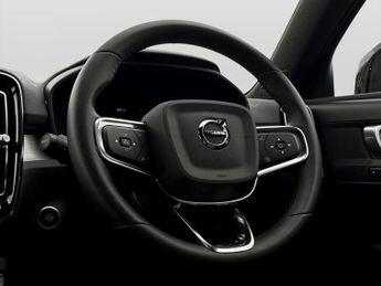 Volvo Xc40 2.0 B3P Plus Dark 5dr Auto