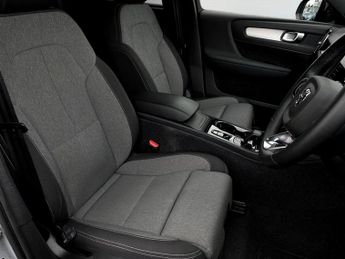 Volvo Xc40 2.0 B3P Plus Dark 5dr Auto