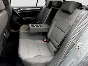 Volkswagen Golf 1.6 TDI SE [Nav] 5dr DSG