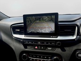 Kia Ceed 1.4T GDi ISG First Edition 5dr DCT