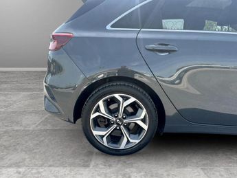 Kia Ceed 1.4T GDi ISG First Edition 5dr DCT