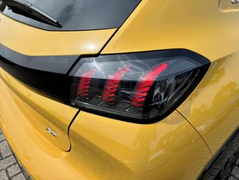 Peugeot 208 1.2 PureTech 100 GT 5dr EAT8