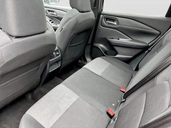 Nissan Qashqai 1.3 DiG-T MH 158 N-Connecta 5dr Xtronic