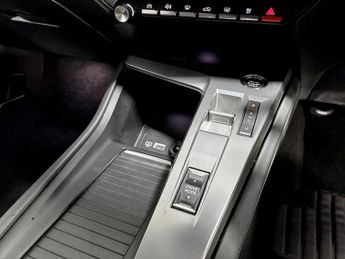 Peugeot 308 1.2 PureTech Allure 5dr EAT8