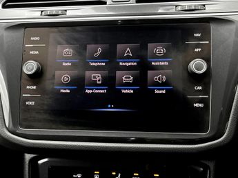 Volkswagen Tiguan 2.0 TDI Life 5dr DSG