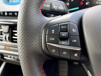 Ford Focus 2024.50 FORD FOCUS 1.0 EcoBoost Hybrid mHEV ST-Line 5dr