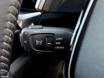 Peugeot 3008 1.6 Hybrid 180 Active 5dr e-EAT8
