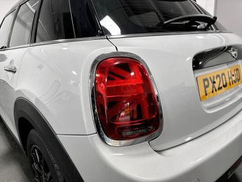 Mini Hatch 1.5 Cooper Classic II 5dr Auto