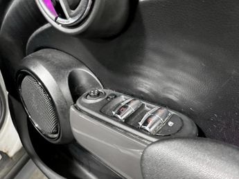 Mini Hatch 1.5 Cooper Classic II 5dr Auto