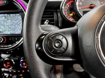Mini Hatch 1.5 Cooper Classic II 5dr Auto