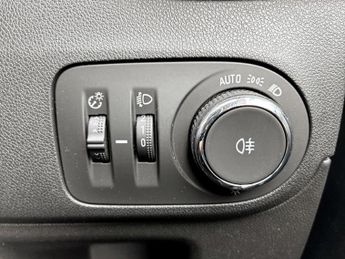 Vauxhall Crossland 1.2 Turbo [130] Design 5dr Auto