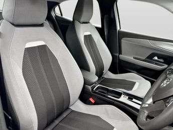 Vauxhall Mokka 100kW Design 50kWh 5dr Auto