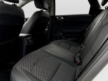Kia Ceed 1.5T GDi ISG 138 3 5dr DCT