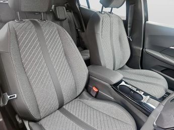 Peugeot 2008 2008 1.2 130 Allure 5dr EAT8 Estate