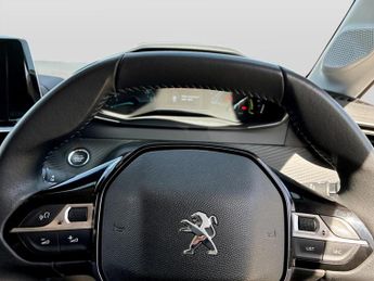 Peugeot 208 100kW Allure 50kWh 5dr Auto