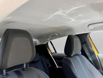 Peugeot 208 100kW Allure Premium 50kWh 5dr Auto